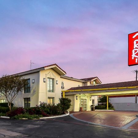 Red Roof Inn Плано Экстерьер фото