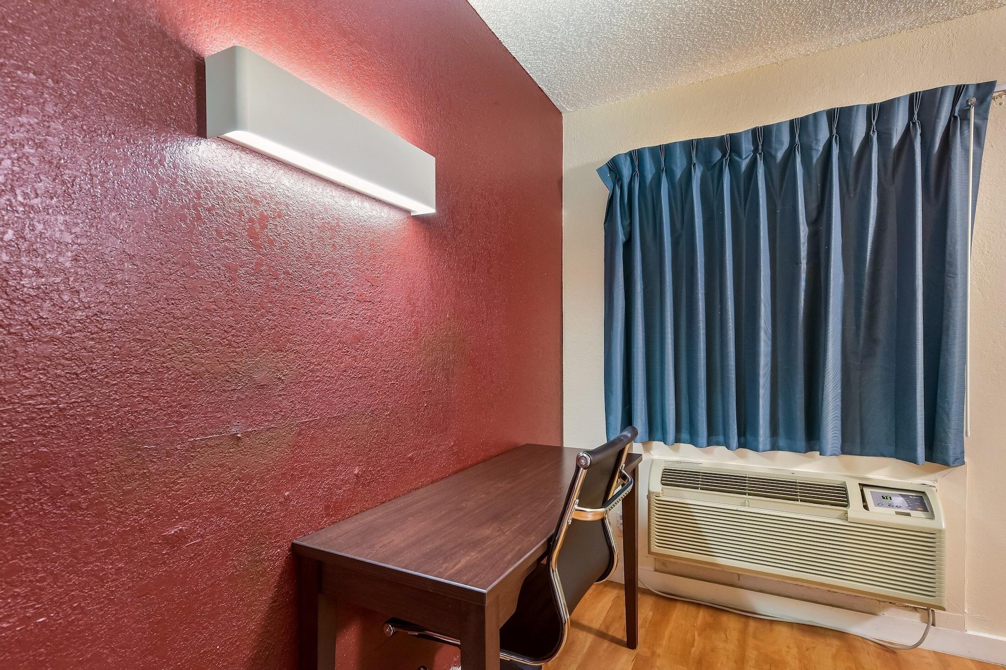Red Roof Inn Плано Экстерьер фото