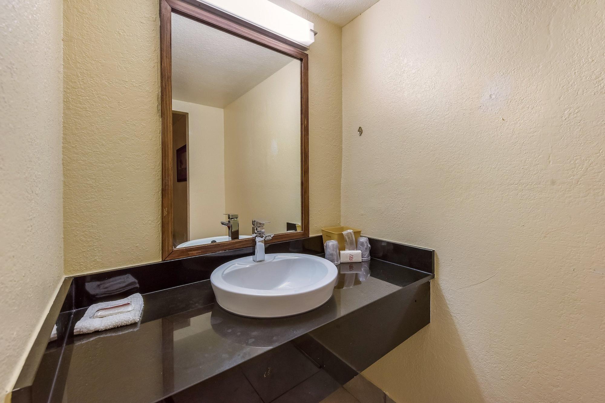 Red Roof Inn Плано Экстерьер фото