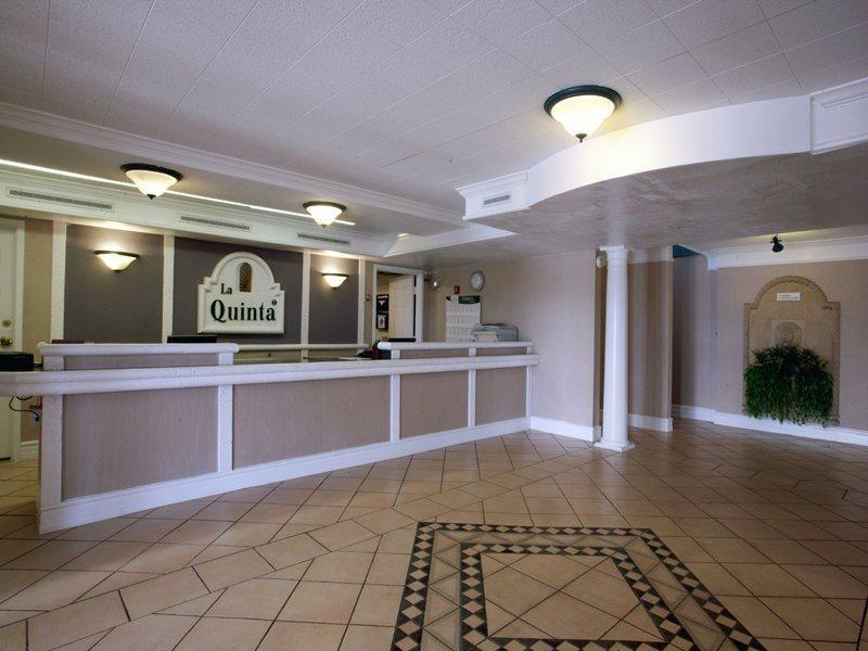 Red Roof Inn Плано Интерьер фото