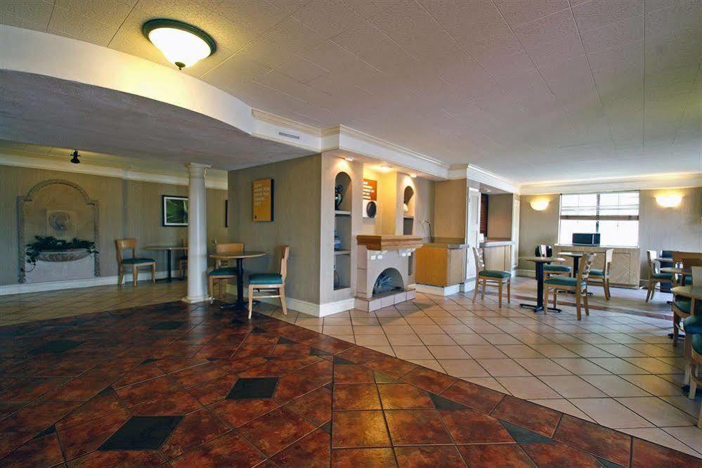 Red Roof Inn Плано Экстерьер фото